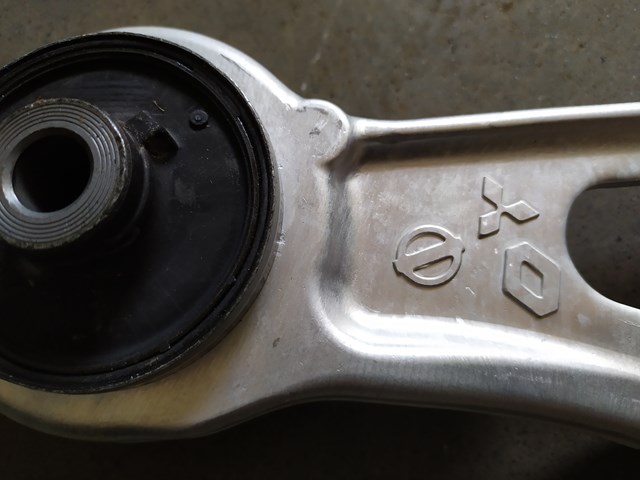 Braço oscilante inferior direito de suspensão dianteira Nissan/Infiniti 545006RR0B preço, a partir de 335,09 USD