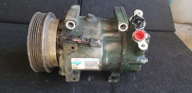 Compre 926009865R Renault (RVI) Compressor de aparelho de ar condicionado
