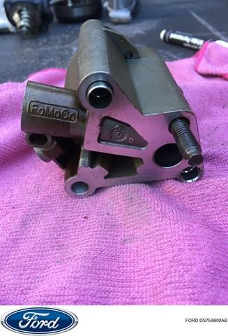 Bomba de óleo Ford DS7E6600AB