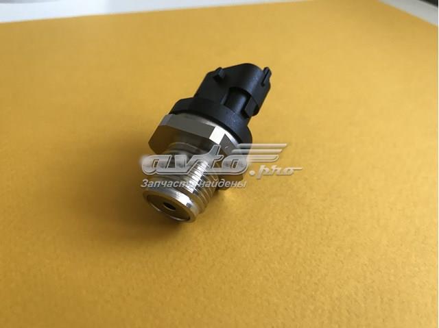 Regulador de pressão de combustível na régua de injectores 815539 General Motors