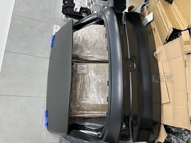 Compre 11A827025B VAG Porta traseira (3ª/5ª porta-malas (tampa de alcapão)