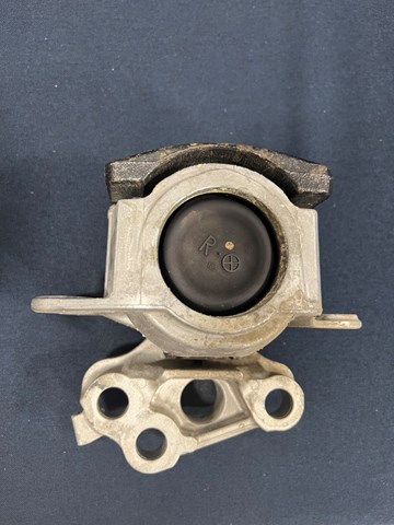 Coxim (suporte) traseiro de motor Land Rover LR114070 preço, a partir de 99,66 USD