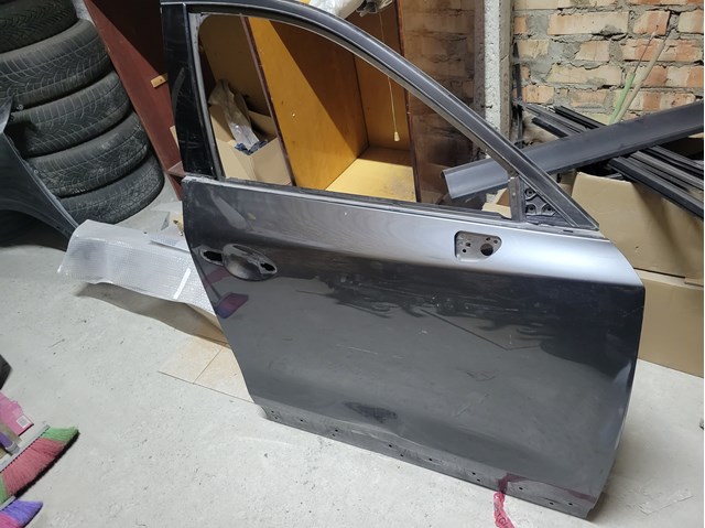 KBY05802XE Mazda Porta dianteira direita