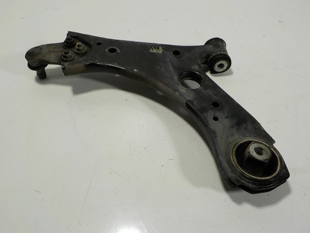 52082897 Fiat/Alfa/Lancia Braço oscilante inferior direito de suspensão dianteira