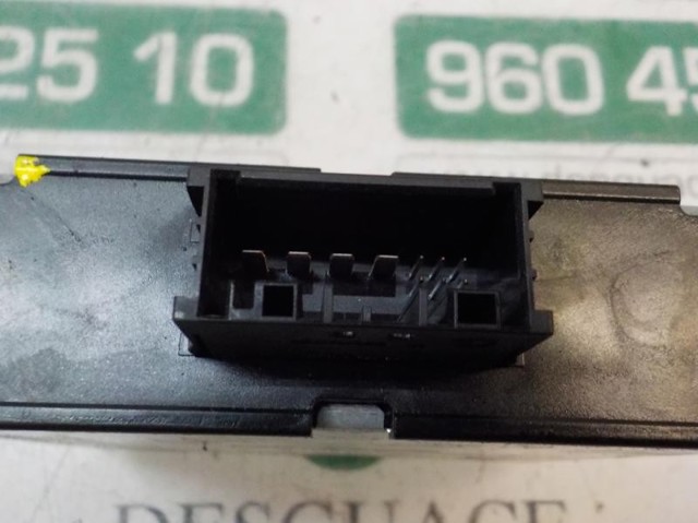  8ES00947920 BMW