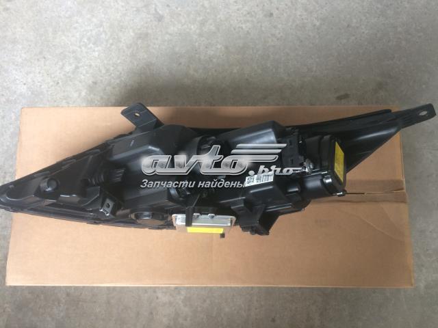 921023U111 Hyundai/Kia Luz direita