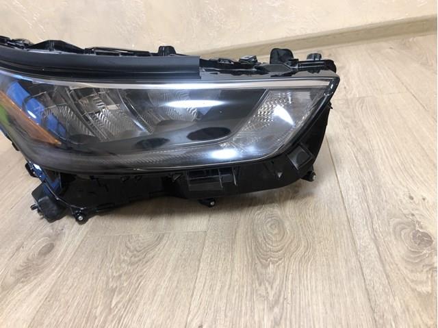 Luz direita 811100E460 Toyota