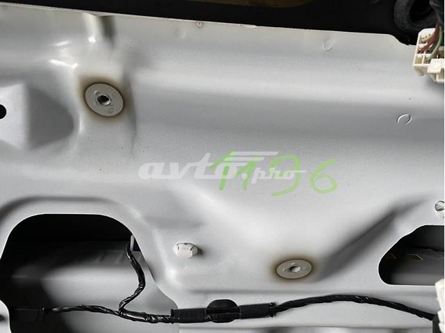 Compre 5801B559 Mitsubishi Porta traseira (3ª/5ª porta-malas (tampa de alcapão)