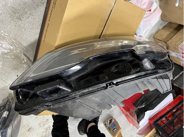 Compre 9810478180 Peugeot/Citroen Luz esquerda