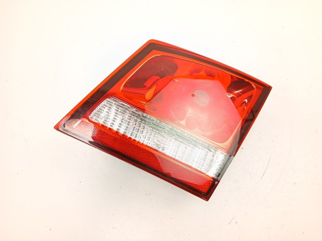 Compre 68078516AE Fiat/Alfa/Lancia Lanterna traseira direita interna