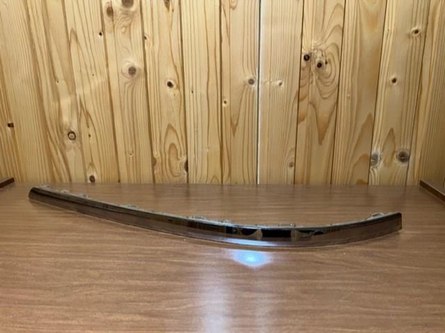 Moldura direita do pára-choque traseiro 5618534602ZZ VAG