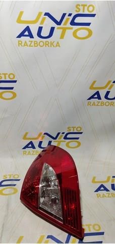 605988 Polcar Lanterna traseira direita