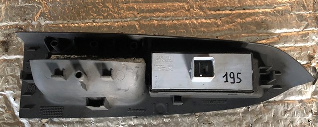  1T1867371F VAG