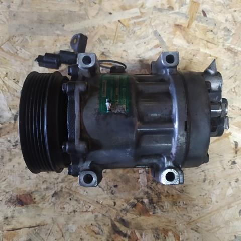 Compre 8200040681 Renault (RVI) Compressor de aparelho de ar condicionado