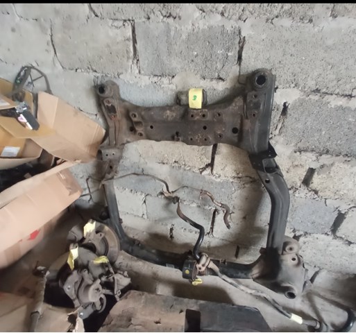 Viga de suspensão dianteira (plataforma veicular) KIA Cerato II TD