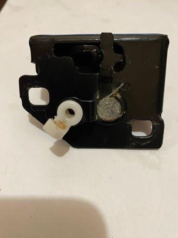 Fecho inferior da porta traseira direita batente Fiat/Alfa/Lancia 51908208 preço, a partir de 73,21 USD