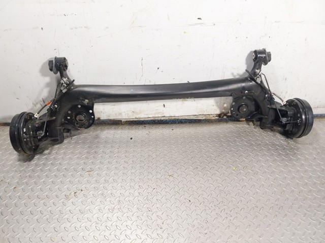 42110K0020 Toyota Viga de suspensão traseira (plataforma veicular)