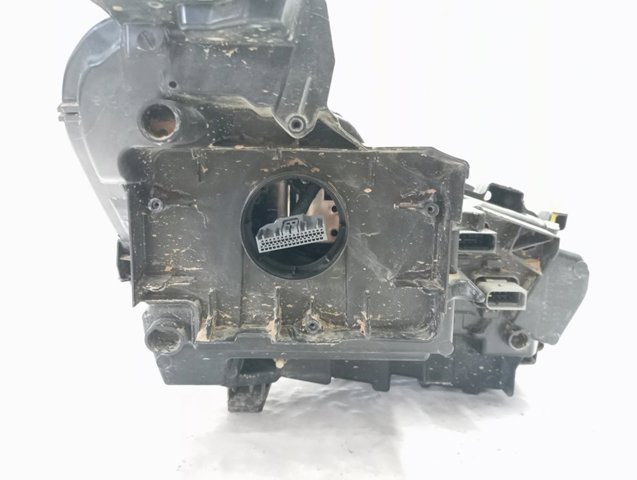 1675889580 Peugeot/Citroen Luz esquerda