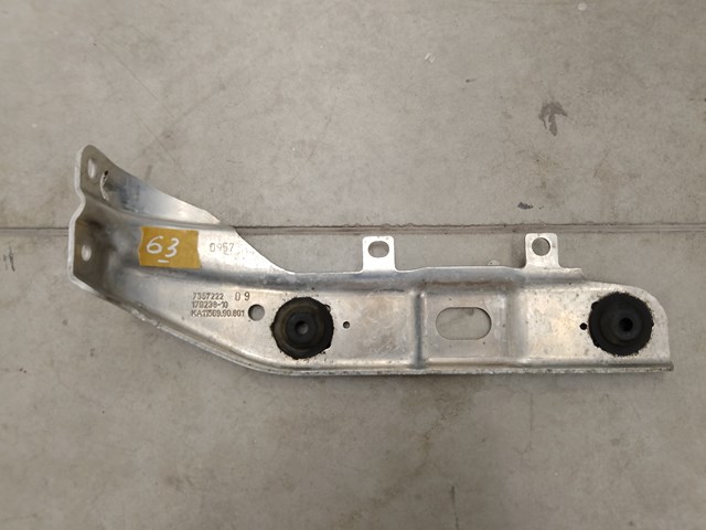 7357222 BMW Consola inferior do radiador