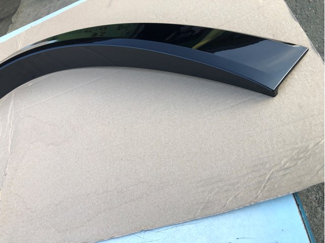 Expansor (placa sobreposta) de arco do pára-lama dianteiro esquerdo Mercedes A16788044059999 preço, a partir de 344,53 USD