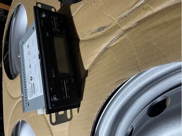 Aparelhagem de som (rádio AM/FM) 281159932R Renault (RVI)