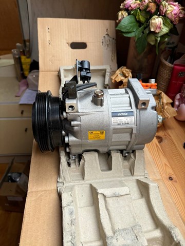Compre 90457635 General Motors Compressor de aparelho de ar condicionado