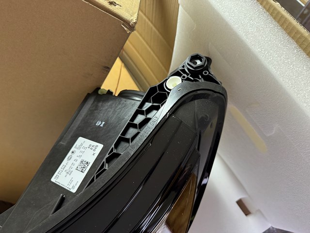 Luz esquerda VAG 566941015 preço, a partir de 463,57 USD