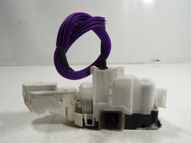 Fecho da porta dianteira esquerda Fiat/Alfa/Lancia 51983603