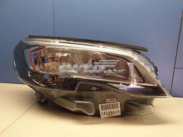 9808572580 Peugeot/Citroen Luz direita