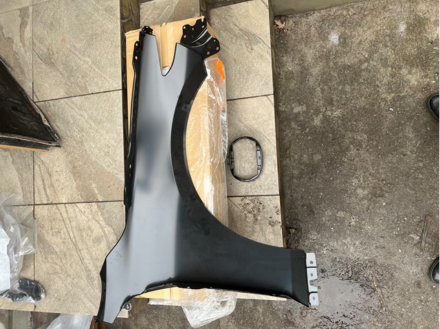 Pára-lama dianteiro esquerdo Mazda BDMT52210 preço, a partir de 123,17 USD