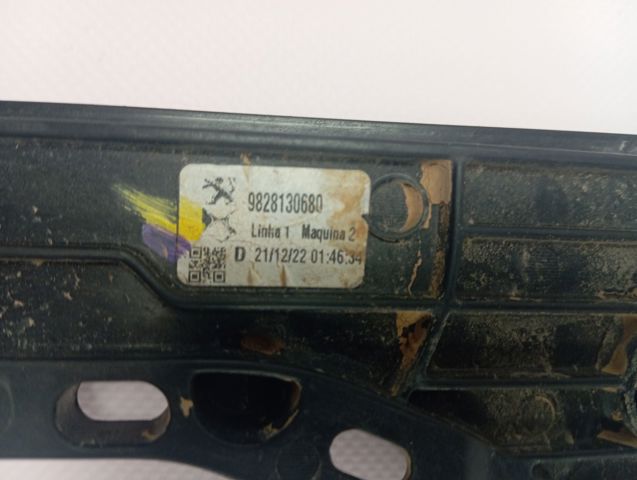 Compre Mecanismo de acionamento de vidro da porta dianteira direita Peugeot 2008 2