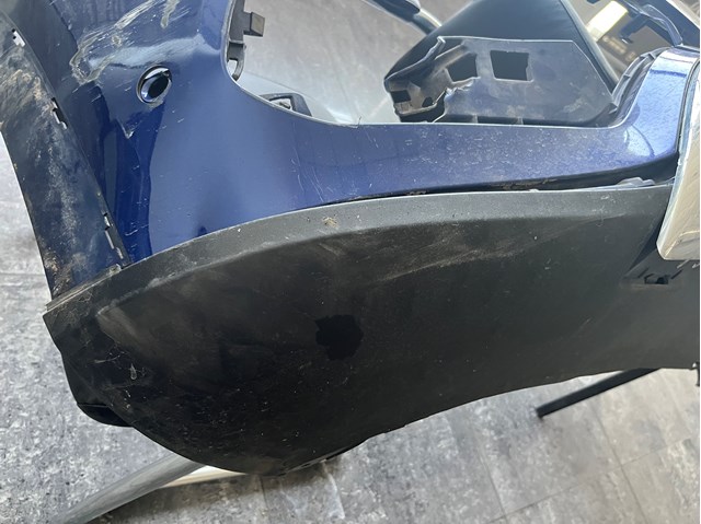 16788065009999 Mercedes Pára-choque dianteiro