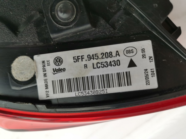  Lanterna traseira direita Cupra FORMENTOR SUV (KM7, KMP) (2020 - 2026) 
