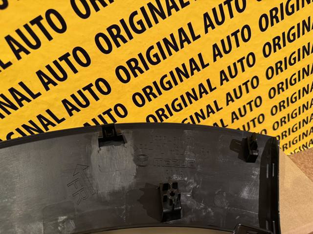 Placa sobreposta direita do pára-choque dianteiro Mazda DFR551W71D preço, a partir de 26,67 USD