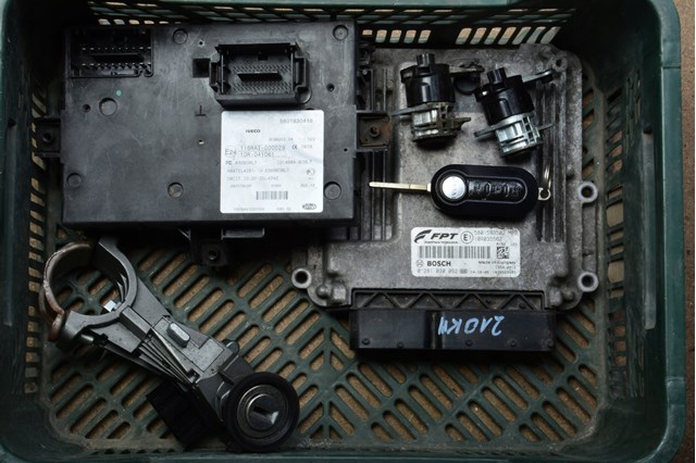 5801593502 Iveco Módulo de direção (Centralina eletrônica) de motor