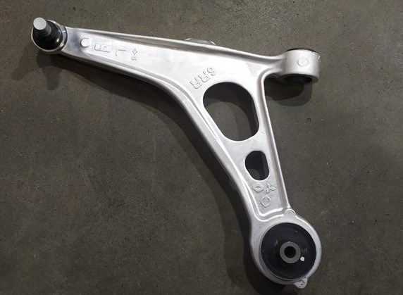Braço oscilante inferior esquerdo de suspensão dianteira Nissan/Infiniti 545016RA0B preço, a partir de 315,34 USD
