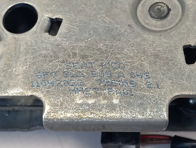 6F0823509A VAG Fecho da capota