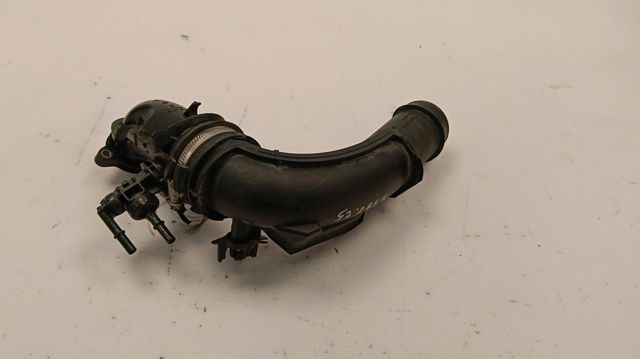 Cano derivado de ar, entrada na turbina (supercompressão) Renault (RVI) 165763262R preço, a partir de 78,45 USD