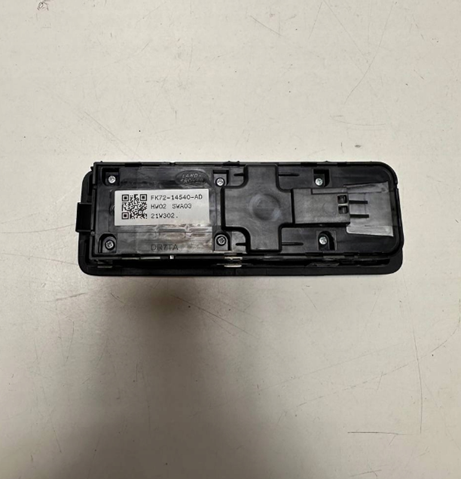 Compre LR109008 Land Rover Unidade de botões dianteira esquerda de controlo de elevador de vidro
