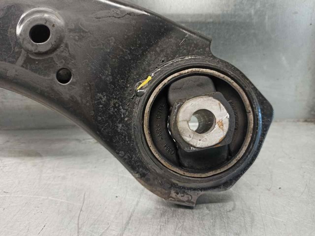 Braço oscilante inferior direito de suspensão dianteira 52082897 Fiat/Alfa/Lancia