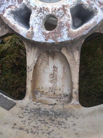 Discos de roda de aleação ligeira (de aleação ligeira, de titânio) Mitsubishi MN184277 preço, a partir de 93,03 USD