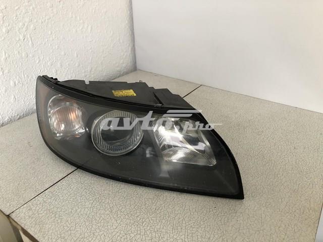 Luz direita Volvo 31213185