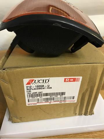 Compre Lanterna traseira direita Toyota Land Cruiser 