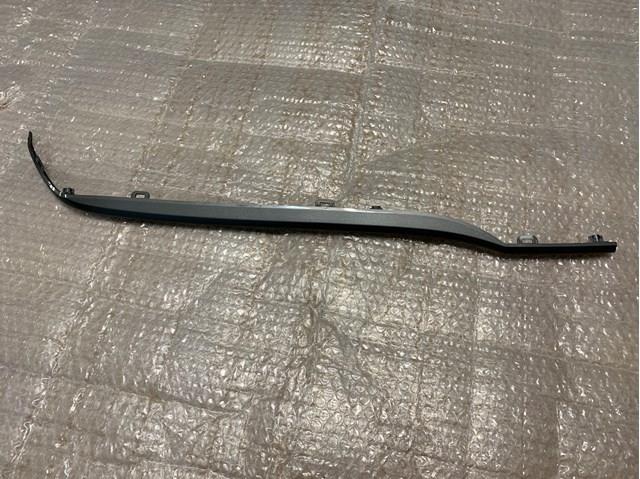 7187486R100BK Suzuki Moldura esquerda do pára-choque traseiro