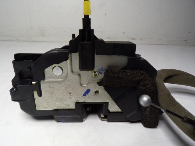 Compre 805004EA2A Renault (RVI) Fecho da porta dianteira direita