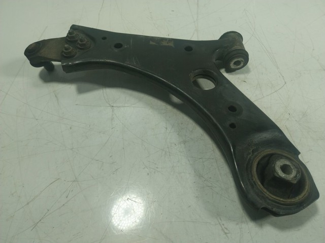 52082897 Fiat/Alfa/Lancia Braço oscilante inferior direito de suspensão dianteira