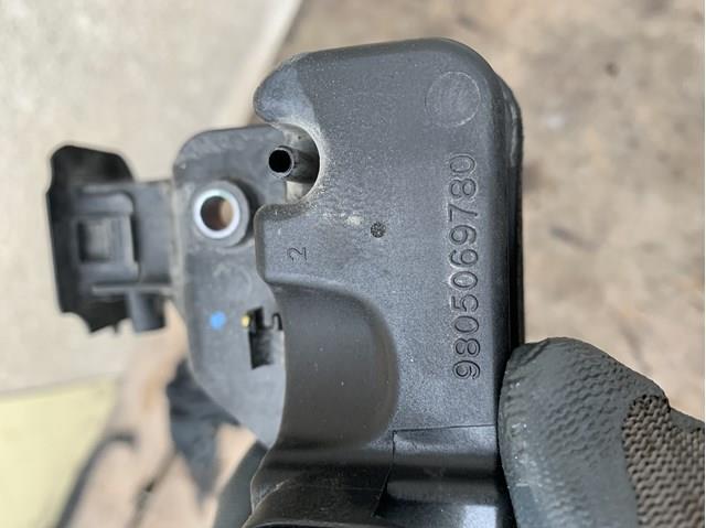 9805069780 Peugeot/Citroen Tanque do sistema de vácuo de motor (amortecedor)