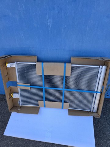 LR114353 Land Rover Radiador de aparelho de ar condicionado