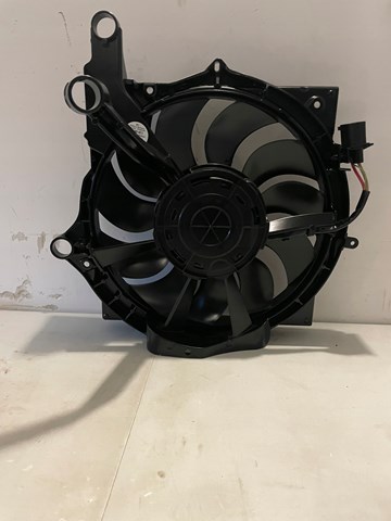 Compre 9J1121205B Porsche Difusor do radiador de esfriamento, montado com motor e roda de aletas