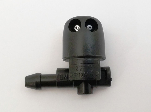 Injetor direito de fluido para lavador de pára-brisas 13118144 General Motors